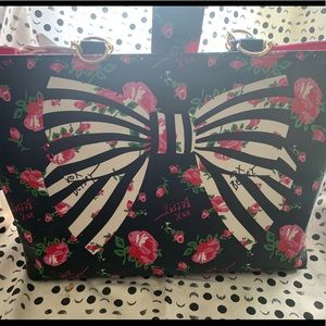 Betsy Johnson Rose & Bow Bag Set